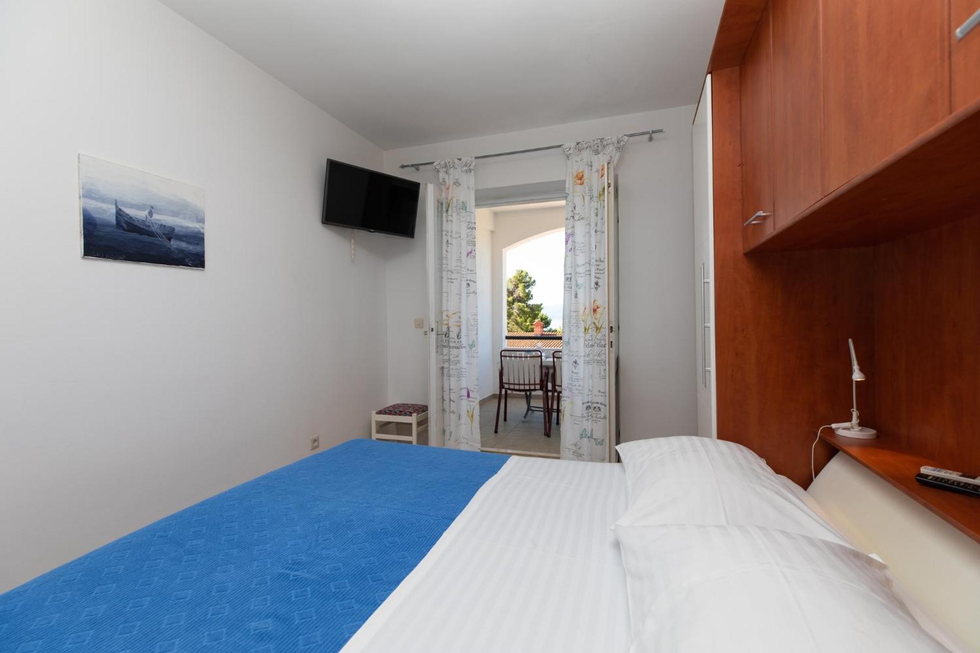 Apartments By The Sea Medici, Omis - 1046 Mimice Room photo